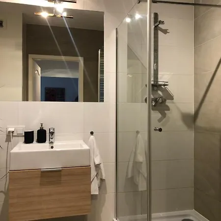Airport Apartment Warszawa Zewnętrze zdjęcie